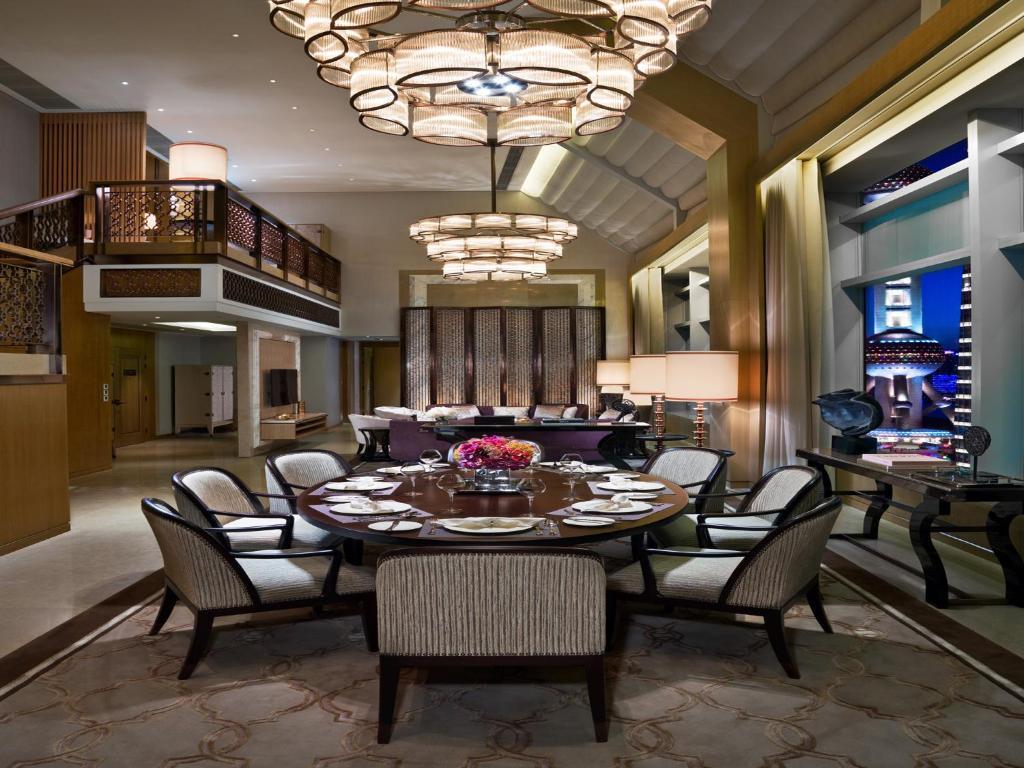 Ifc Hotel 5*